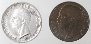 obverse: Vittorio Emanuele III. 1900-1943. Lotto di 2 monete. 5 Lire 1927 e 10 Centesimi 1942. Ag-Ae. 