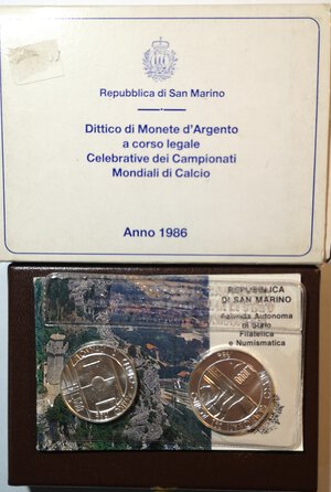 obverse: San Marino. Dittico 500 Lire + 1.000 Lire 1986. Ag. Mondiali Calcio Messico. 