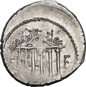 reverse: Petillius Capitolinus.. AR Denarius, 43 BC