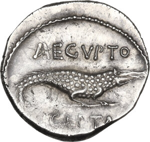 reverse: Augustus (27 BC-14 AD).. AR Denarius, 28 BC. Uncertain mint (Pergamum ?)