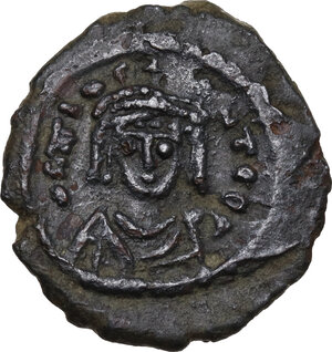 obverse: Tiberius II Constantine (578-582)..  AE Decanummium, Constantinople mint