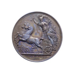 reverse: GRAN BRETAGNA MEDAGLIA 1813 ARTHUR DUCA DI WELLINGTON LA BATTAGLIA DI VITTORIA AE 38,69 GR. 41 MM. qFDC-FDC (PATINATA)