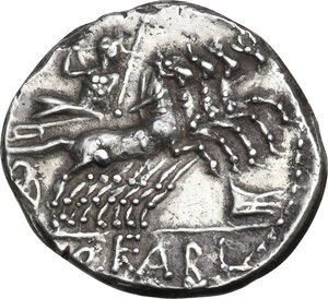 reverse: Q. Fabius Labeo. AR Denarius, 124 BC
