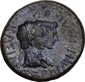 obverse: Augustus (27 BC - 14 AD) with Rhoemetalces I (11 BC - 12 AD) and Pythodoris.. AE 26 mm, Spaion mint (Thrace), 11 BC-12 AD