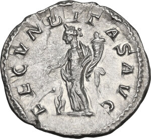 reverse: Julia Maesa, grandmother of Elagabalus (died 225 AD). AR Denarius, struck under Elagabalus, 218-220