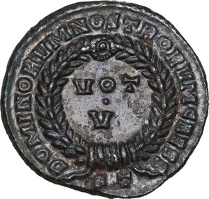 reverse: Crispus (317-326).. AE 18 mm, Ticinum mint, 320-321
