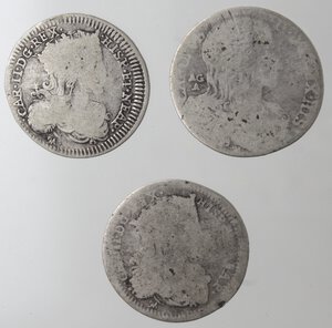 obverse: Napoli. Carlo II. 1674-1700. Lotto di 3 monete. Carlino 1690 (NC), 1699 (NC) e 1700 (Raro). Ag. 