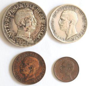 obverse: Vittorio Emanuele III. 1900-1943. Lotto di 4 monete. 5 Lire 1927, 2 Lire 1914, 5 Centesimi 1919 e 1 Centesimo 1917. Ag-Ae. 