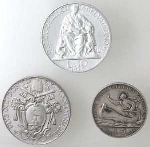 reverse: Vaticano. Pio XI e Pio XII. Lotto di 3 monete. 5 Lire 1933-34, 10 Lire 1948 e 2 Lire 1941. Ag-Ac-Ni. 