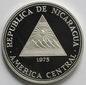 obverse: Nicaragua. 100 Cordobas 1975. Ag 925.