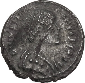 obverse: Ostrogothic Italy. Witigis (536-539).. AR Half Siliqua in the name of Justinian I (527-565), Ravenna mint