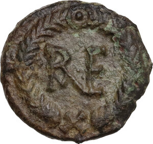 reverse: Ostrogothic Italy. Municipal bronze coinage of Ravenna. AE Decanummium, struck c. 536-554