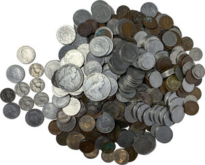 obverse: Lotto di circa quattrocentotrenta (430) monete del Regno d Italia di Vittorio Emanuele III. (31) 2 lire, (56) lire, (25) 50 centesimi, (250) 10 centesimi, (2) talleri 1780. In aggiunta due monete da 10 centesimi di Umberto e Vittorio Emanuele II. Si notano nel lotto 10 centesimi 1919 (6), lira 1936, lira 1943 (2) e 50 centesimi 1943