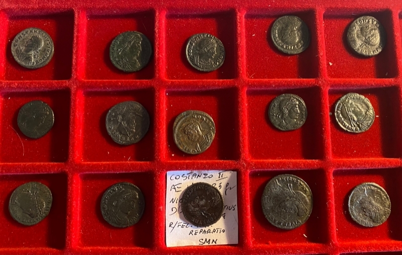 reverse: Lotti.Impero Romano.Lotto di 27 monete da Costantino II a Valentiniano II, fondo di collezione, buone conservazioni.