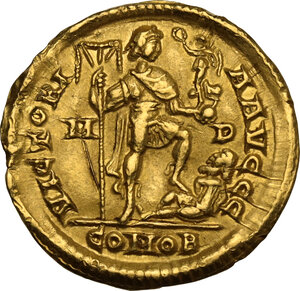 reverse: Honorius (393-423).. AV Solidus, Mediolanum mint, 402-423 AD