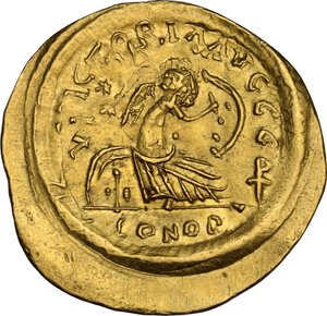 reverse: Justinian I (527-565).. AV Semissis, Ravenna mint, 527-552 AD
