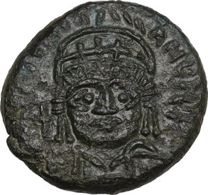 obverse: Justinian I (527-565).. AE Decanummium, Ravenna mint