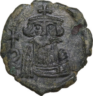 obverse: Constans II (641-668).. AE Decanummium, Syracuse mint. Dated IY 4 (660/1)