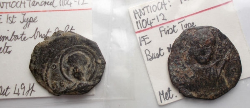 obverse: Oriente Latino -Antiochia.Tancredi (1101-1112).Follis Ae. Lotto di 2 esemplari