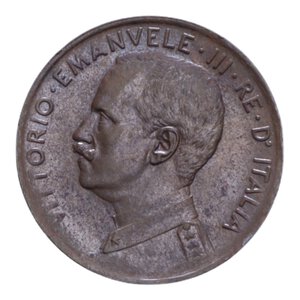 obverse: VITT. EMANUELE III (1900-1943) 2 CENT. 1915 ITALIA SU PRORA VARIANTE 4 MANI RRRR CU 1,90 GR. SPL