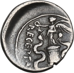 reverse: Augustus (27 BC - 14 AD).. AR Quinarius, 29-26 BC