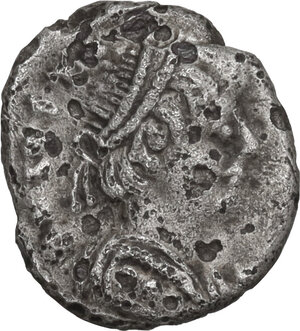 obverse: Ostrogothic Italy, Athalaric (526-534).. AR Half Siliqua, Rome mint, in the name of Justin I, 526-527
