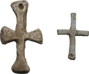 obverse: Lot of 2 lead  crosses.   Late roman to early medieval period.  H. 38 mm, 24 mm