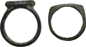 reverse: Lot of 2 bronze rings.  Early medieval period.  Size 15.5 mm, 14.25 mm