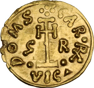 reverse: The Lombards at Beneventum. Grimoald III, with Charlemagne, king of the Franks (788-806). AV Tremissis