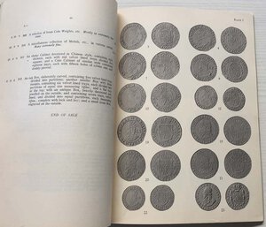 reverse: Glendining & Co. Catalogue of the Important Collection of English Coins , Commemorative Medals and Badges of the Reign of Charles I in Gold, Silver, and Copper, and others English Coins and Medals the property of a deceased Lady Collector. London 25 April 1955. Brossura ed. pp. 46, lotti 312, tavv. XVI in b/n. Buono stato
