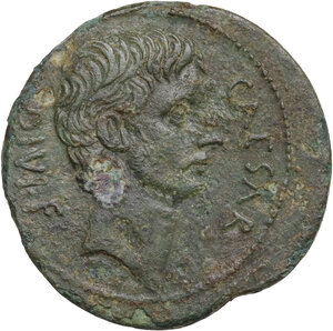 obverse: Octavian with Divos Iulius. Bronze, uncertain mint in Italy, 38 BC