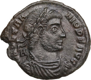 obverse: Vetranio (350 AD).. AE Follis, Siscia mint