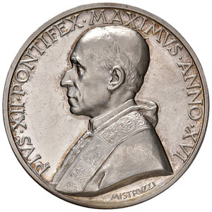 obverse: Roma. Pio XII (1939-1958). Medaglia anno XVI/1954 AG gr. 34,76 diam. 44 mm. Opus Aurelio Mistruzzi. Per l apertura dell anno Mariano. Bartolotti E954. FDC