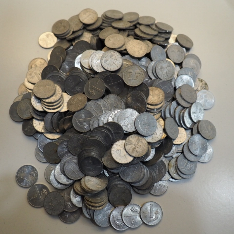 obverse: Gran lotto da oltre 600 monete da 1 lira Cornucopia,Tanto per esempio,notate tante 1951,sicuramente da esaminare con attenzione.
