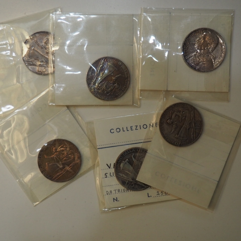obverse: VATICANO - Pio XI 6 monete in argento da 5 lire anni vari, Presenti anno Giubilare(1933-1934), 1931,1936 ed altre! Con Vecchi Cartellini anni  60