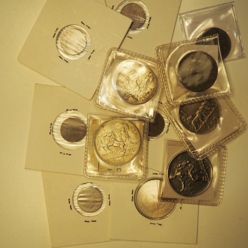 obverse: REGNO D Italia - Lotto di 12 Monete del Periodo compreso 2 lire 1916-1 lira 1913-buono da 1 lira 1928 ed Altre Da Esaminare
