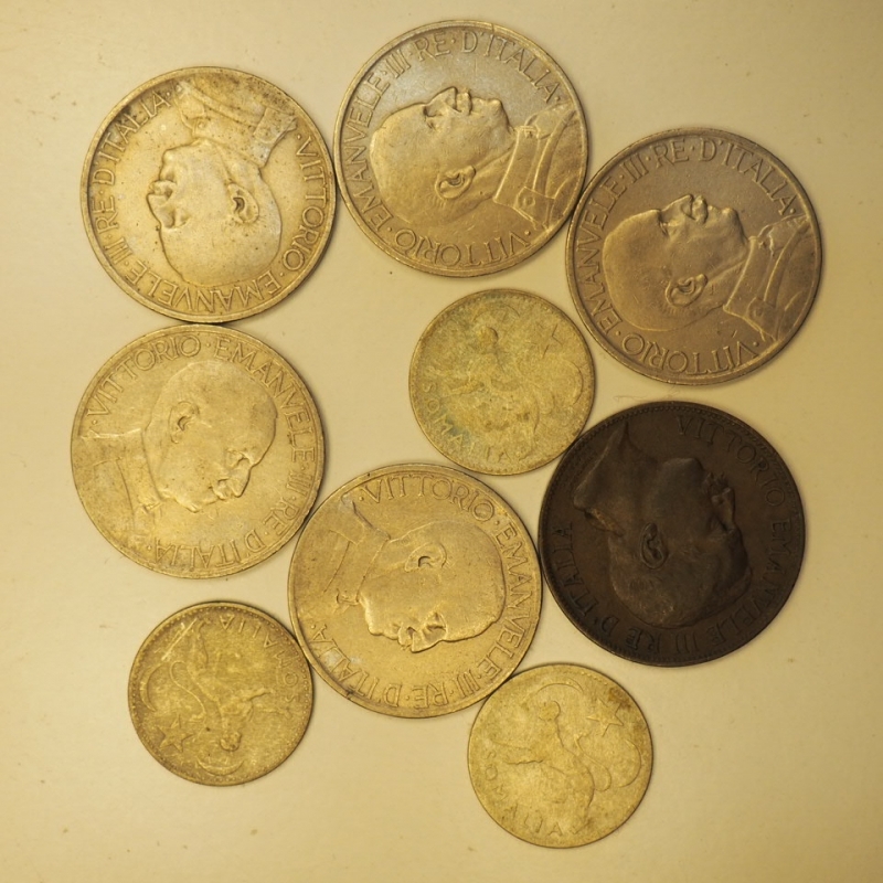 obverse: REGNO D ITALIA - Buoni da 2 lire prevalentemente 1925,3 pezzi da 50 centesimi AFIS 1950 in Mistura e 10 centesimi 1911 Cinquantenario
