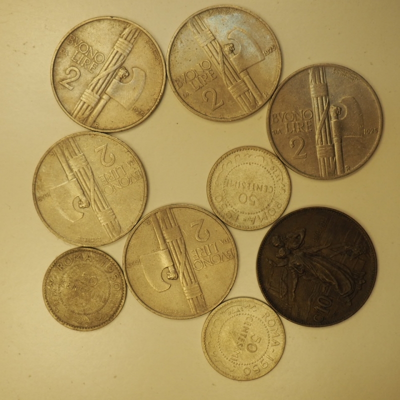 reverse: REGNO D ITALIA - Buoni da 2 lire prevalentemente 1925,3 pezzi da 50 centesimi AFIS 1950 in Mistura e 10 centesimi 1911 Cinquantenario