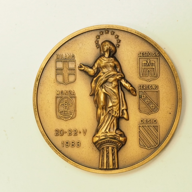 reverse: Vaticano MEdagliaGiovanni Paolo II 20-22 maggio 1983 62.6 Grammi e 50 MM di diametro