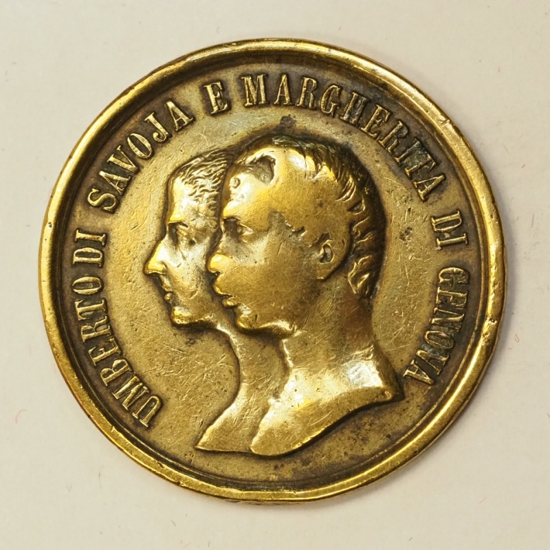 obverse: MEDAGLIA - Matrimonio celebrato Torino 2 aprile 1868 Umberto di Savoia e Margherita di Genova - 30mm diametro,11.32 grammi di Peso - Molto Lucidata in epoca non Recente
