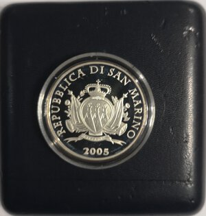 obverse: San Marino. 10 euro 2005. Milizia Uniformata. Ag. 