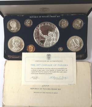 obverse: Panama. Serie divisionale 1977. 9 valori nominali con  Argenti. In confezione originale. 