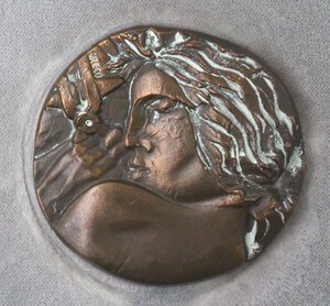 obverse: Medaglie. Milano. Medaglia 1966. Commemorativa del 130° anniversario della coniazione della prima medaglia Johnson. Ae. Inc: Greco. 