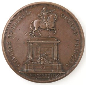 obverse: Medaglie. Francia. Luigi XV. 1715-1774. Medaglia 1733. Ae. Costruzione della piazza Reale a Bordeax. 