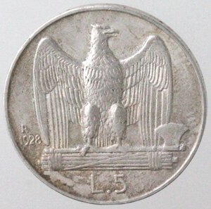 reverse: Vittorio Emanuele III. 1900-1943. 5 lire 1928, due rosette. Ag. 