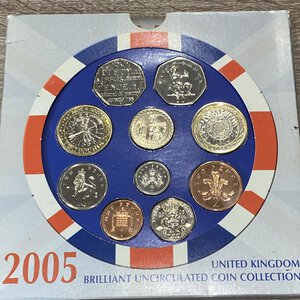 obverse: GRAN BRETAGNA. Serie divisionale 10 monete 2005. brilliant uncircolated coin collection.