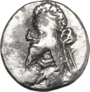 obverse: Persis.  Vadfradad (Autophradates) V (Late 1st-early 2nd century AD). AR Hemidrachm