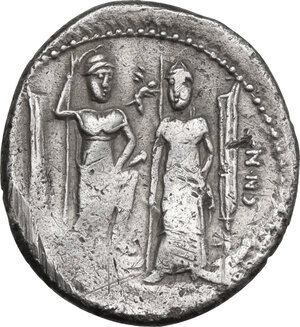 reverse: C. Egnatius Cn. f. Cn. n. Maxsumus. AR Denarius, 75 BC
