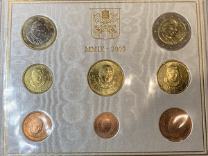 obverse: Vaticano. Monetazione in Euro. Benedetto XVI. Divisionale 2009. FDC