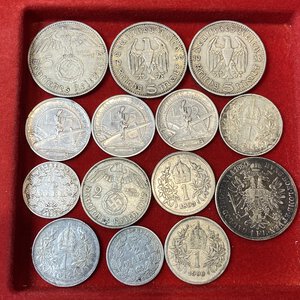 obverse: MONETE MONDIALI. Lotto di 14 monete in argento. BB